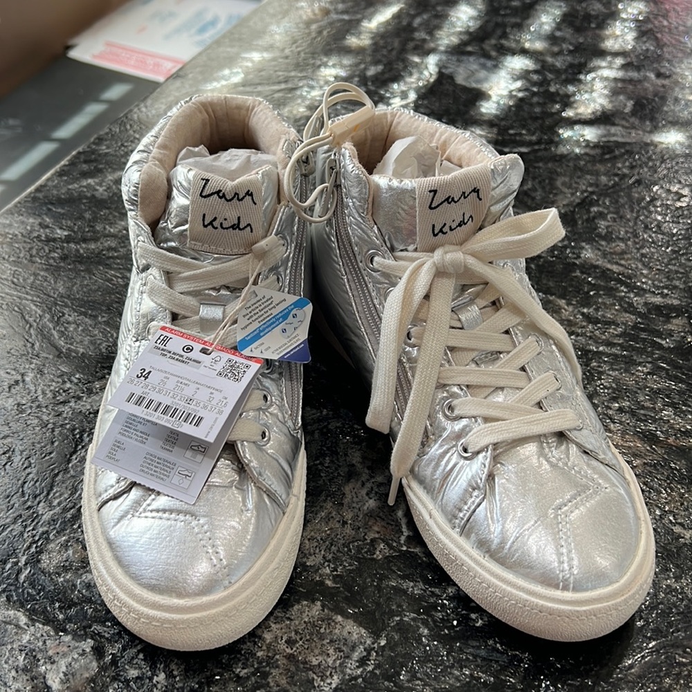 High top metallic sneakers for girl